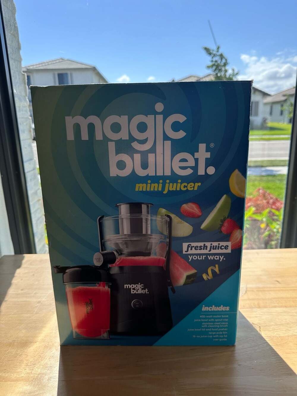 Magic Bullet Mini Juicer 400-Watt Compact Juice Extractor New with Box